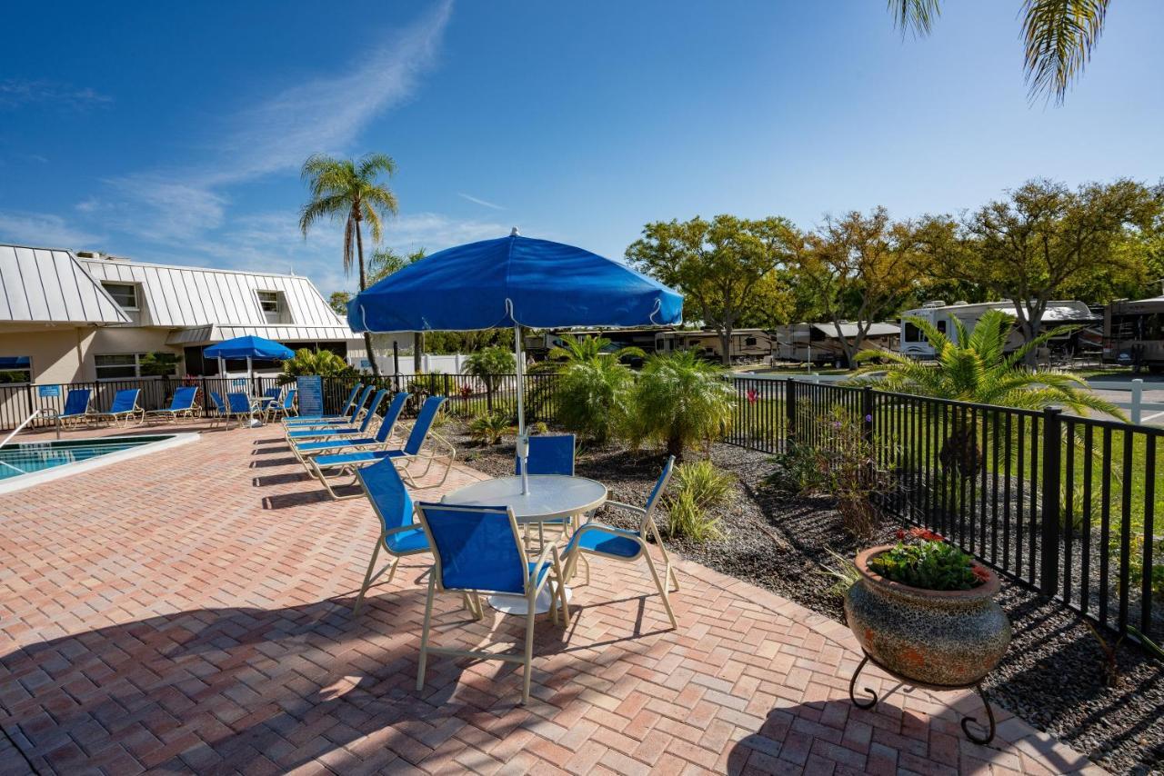 Dunedin RV Resort&Blue Moon Inn Exterior foto